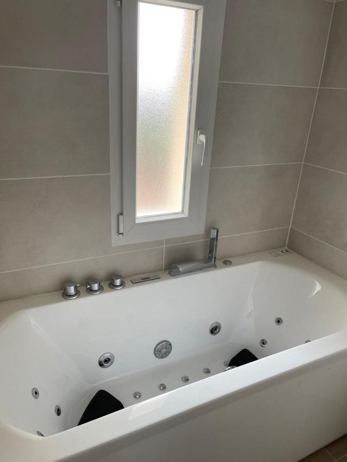 Ternay La Parenthese Balneo T2 Cosy De 40M² Avec Terrasseアパートメント エクステリア 写真